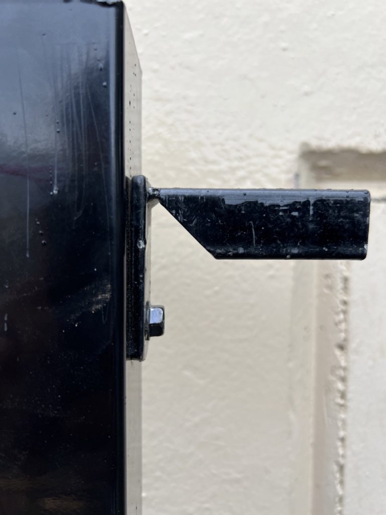 Certified 1.5 Inch Commercial Iron Fence Brackets - Ornamental Fence ...