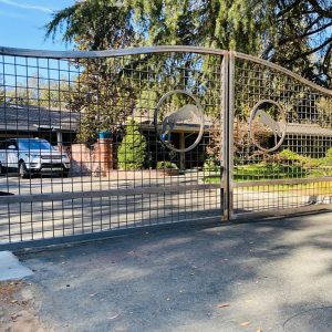 Iron Mesh Wire Driveway Gate